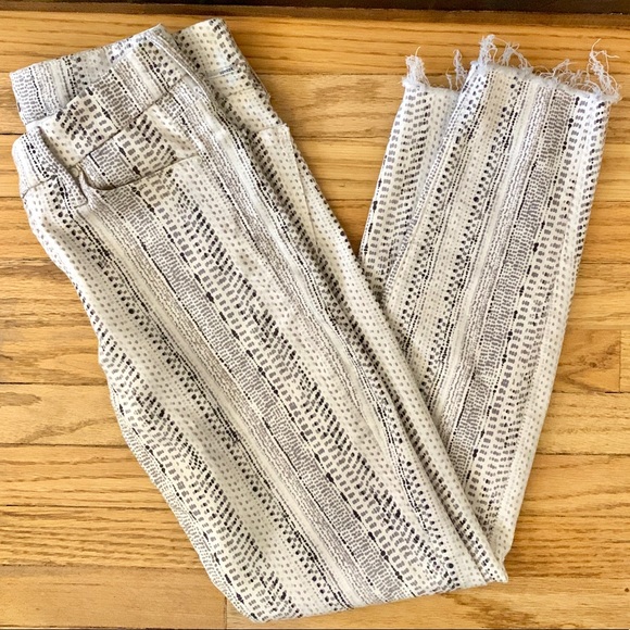 MOTHER Looker Ankle Fray Silver Strand Denim, 27 - Picture 2 of 7